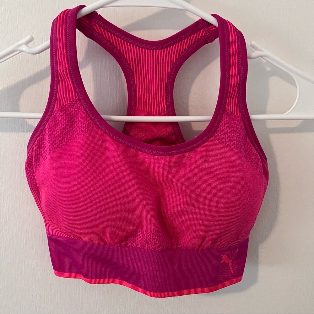 Puma Women’s Seamless Sports Bra Hot Pink Racerback Removable Pads Small
